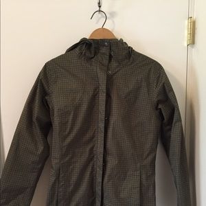 Columbia rain jacket
